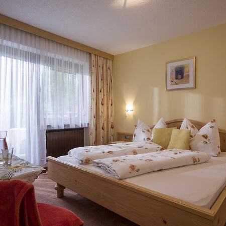 Gaestehaus Gisela Bruck am Ziller ภายนอก รูปภาพ